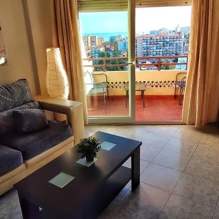 Apartamento Con Vistas Al Mar En Puerto Marina 托雷莫利诺斯